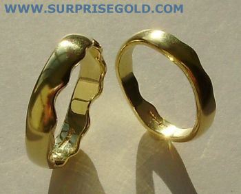 wavy wedding rings pair in yellow gold or white gold