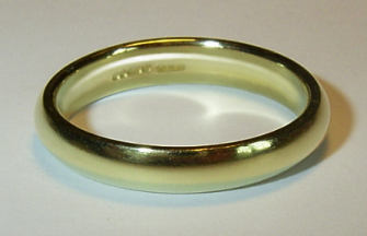court style wedding ring